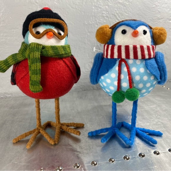 Super Cute Pair of Feather Friends
Christmas Bird Figurines - Picture 1 of 10